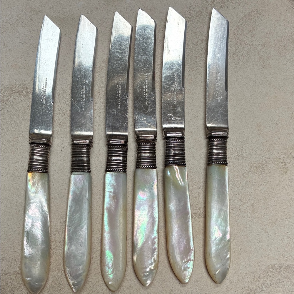 Set of Six Silverplate and Mother of Pearl Fruit Knives
